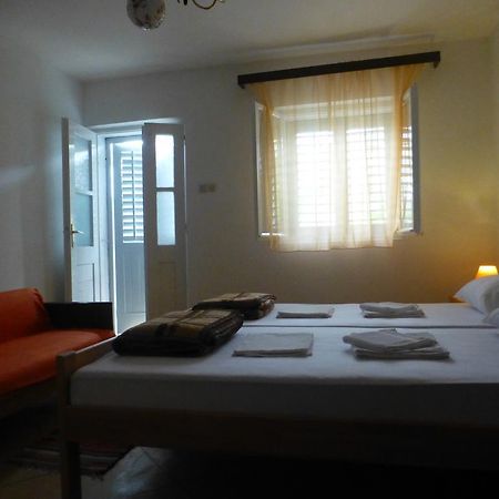 Guesthouse Bracanovic Hvar Town Exterior foto