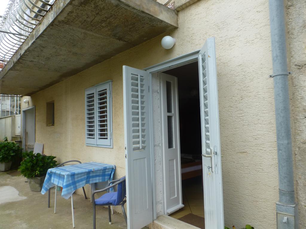 Guesthouse Bracanovic Hvar Town Exterior foto